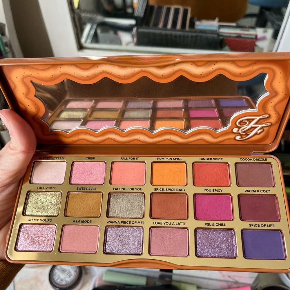 Too Faced Pumpkin Spice Eyeshadow Palette